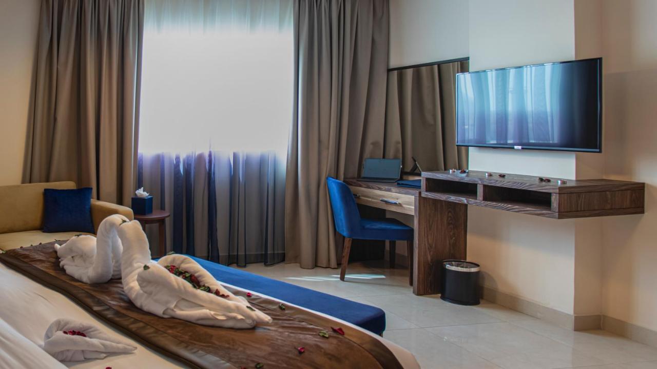 Viola Hotel Apartments Charjah Extérieur photo